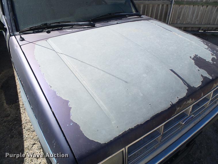 image for item DF2785 1989 Ford Bronco II XLT SUV