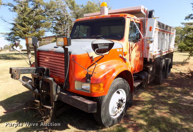 image for item DY9032 1991 International 4900 dump truck
