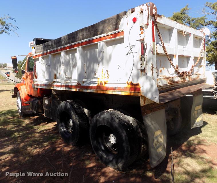 image for item DY9032 1991 International 4900 dump truck