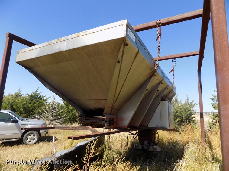 image for item DY9032 1991 International 4900 dump truck