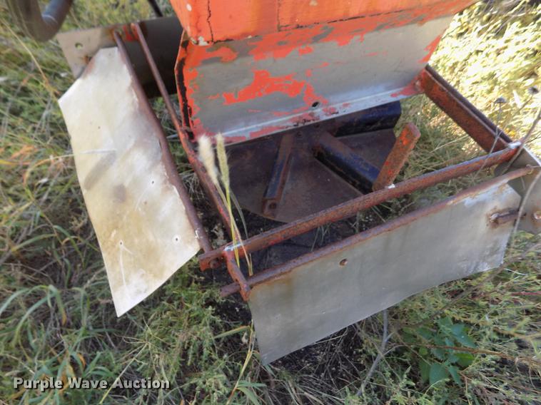 image for item DY9032 1991 International 4900 dump truck