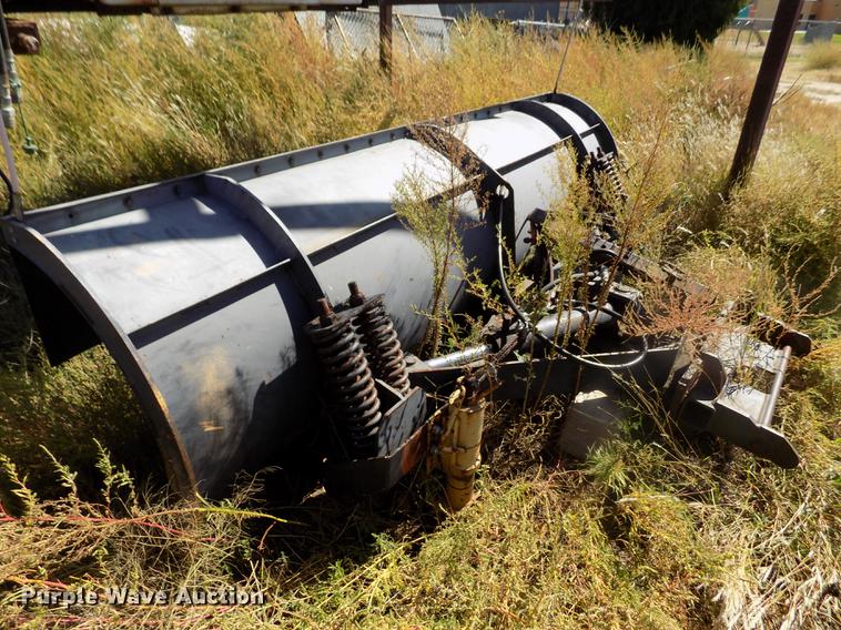 image for item DY9032 1991 International 4900 dump truck