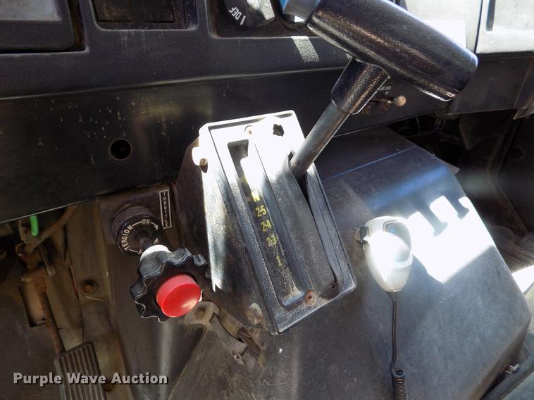 image for item DY9032 1991 International 4900 dump truck