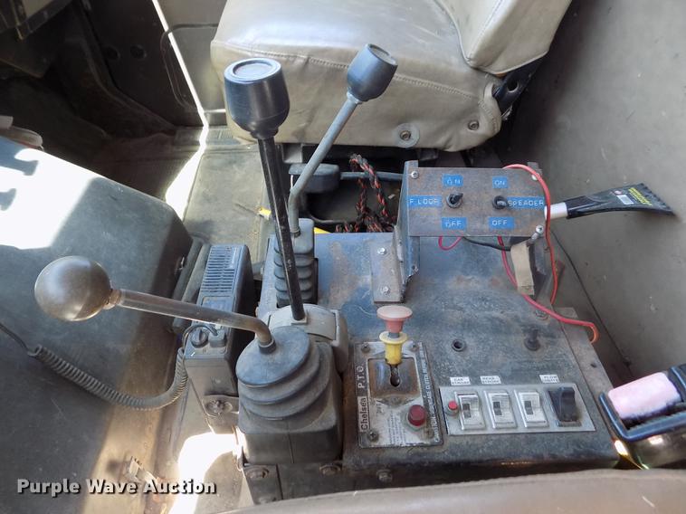 image for item DY9032 1991 International 4900 dump truck