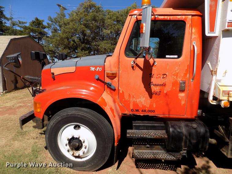 image for item DY9032 1991 International 4900 dump truck