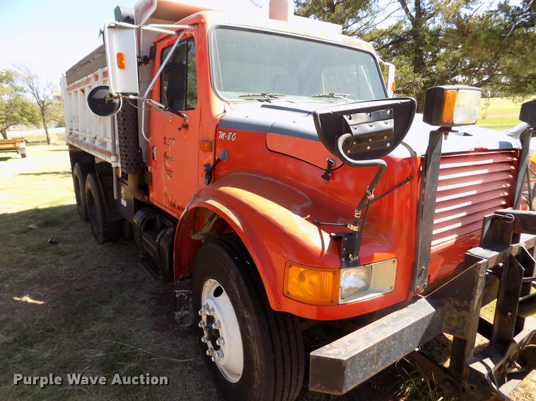 image for item DY9032 1991 International 4900 dump truck