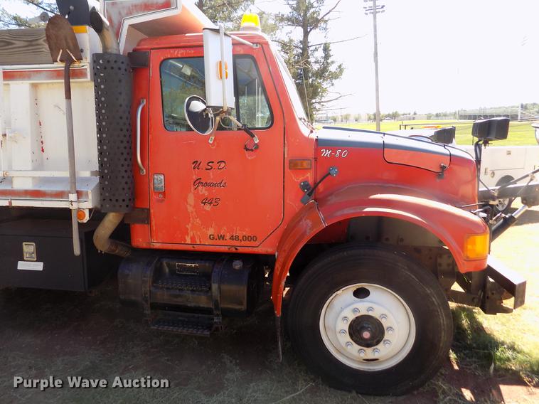 image for item DY9032 1991 International 4900 dump truck