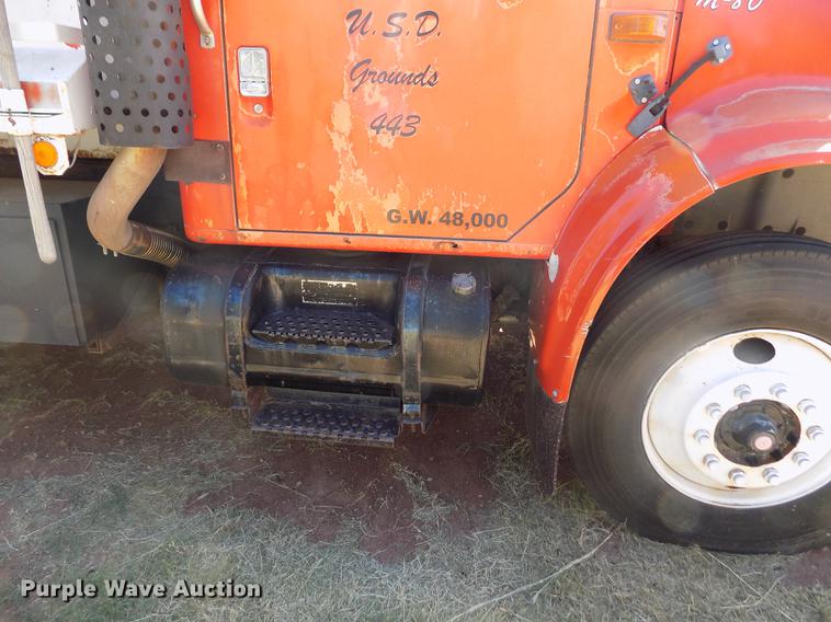 image for item DY9032 1991 International 4900 dump truck