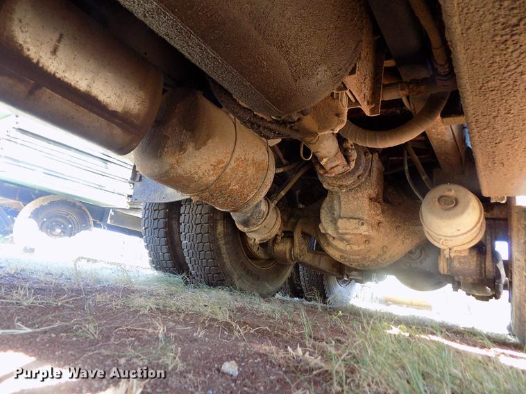 image for item DY9032 1991 International 4900 dump truck