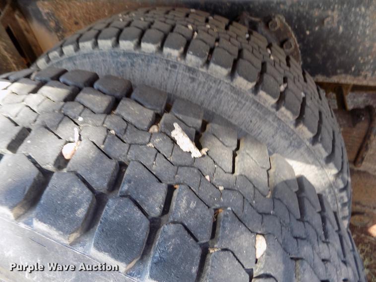 image for item DY9032 1991 International 4900 dump truck