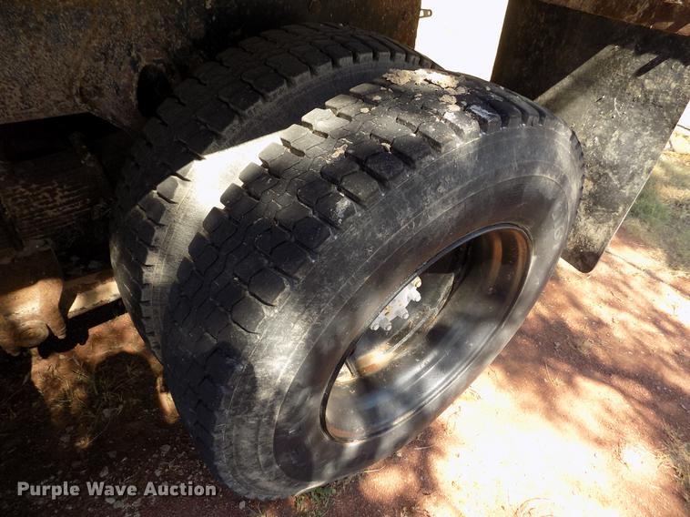 image for item DY9032 1991 International 4900 dump truck