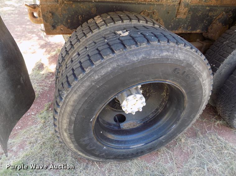 image for item DY9032 1991 International 4900 dump truck