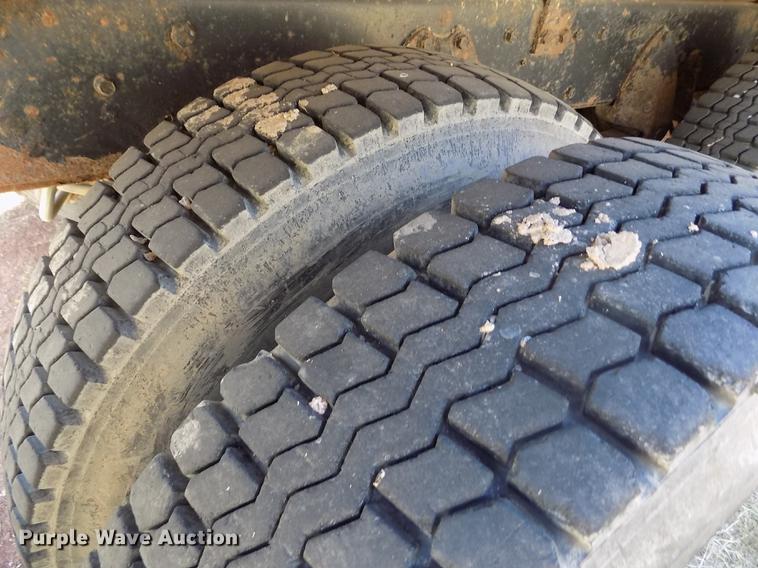 image for item DY9032 1991 International 4900 dump truck