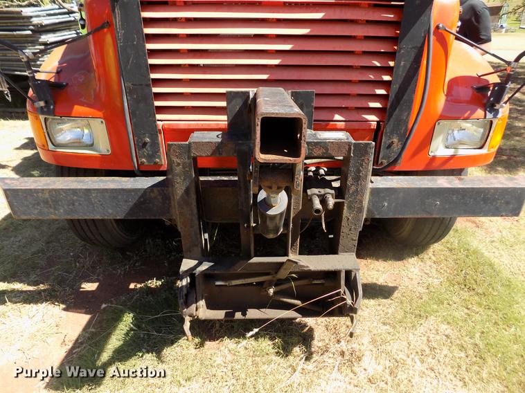 image for item DY9032 1991 International 4900 dump truck