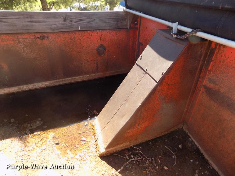 image for item DY9032 1991 International 4900 dump truck