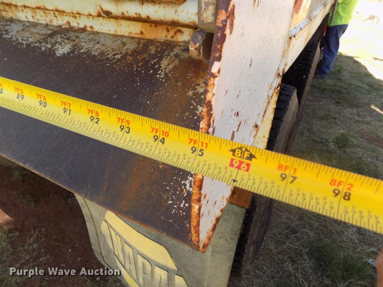 image for item DY9032 1991 International 4900 dump truck