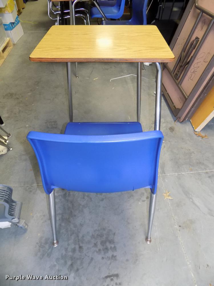 image for item DZ9571 (16) student desk and chairs