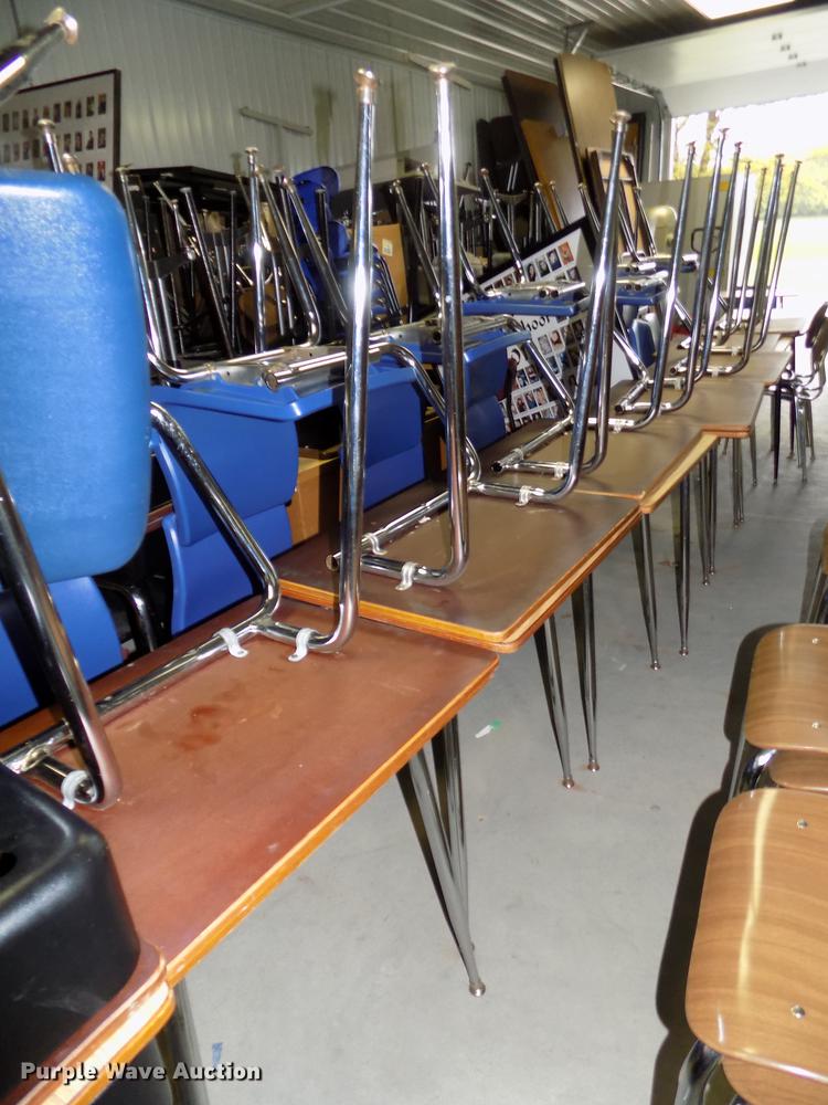 image for item DZ9571 (16) student desk and chairs