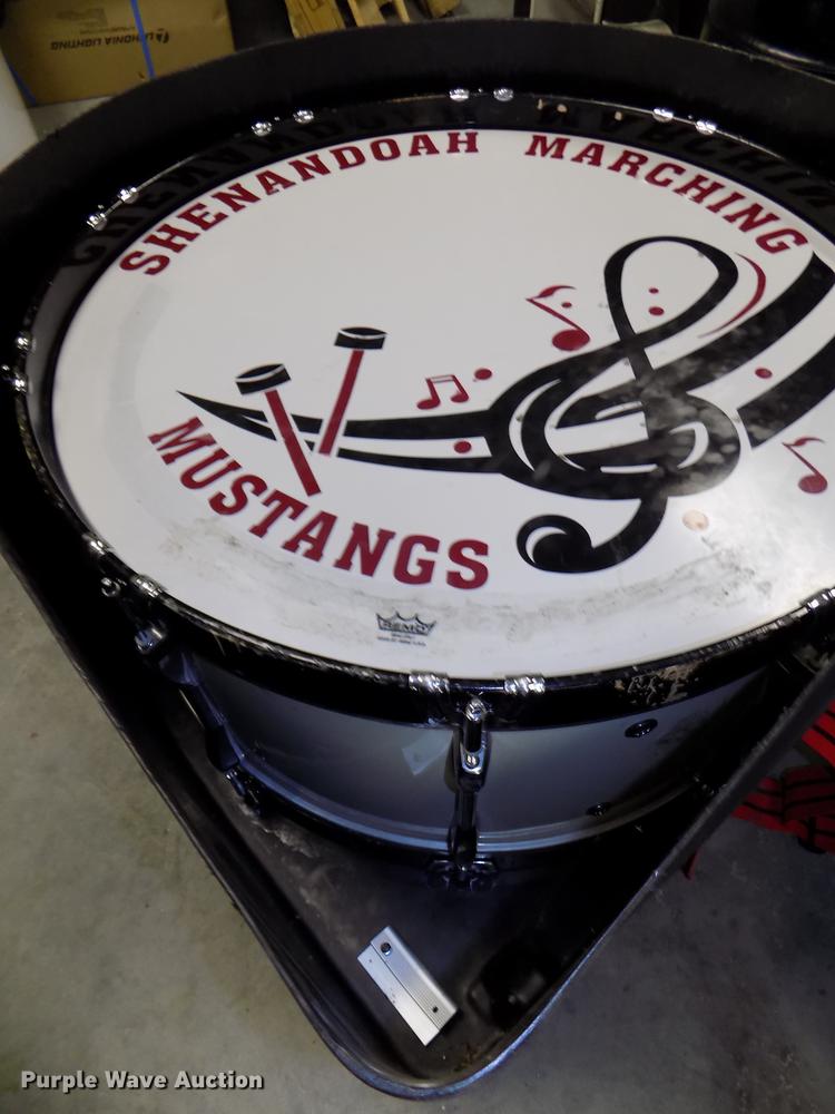 image for item DZ9574 Marching band drums and accessories