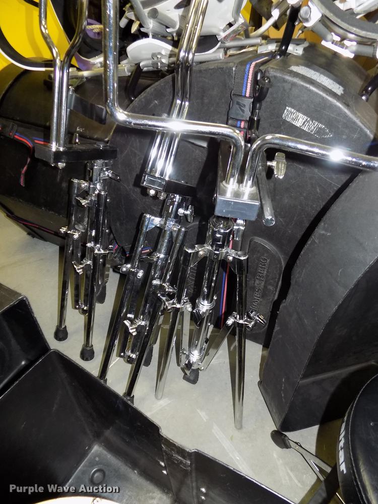 image for item DZ9574 Marching band drums and accessories