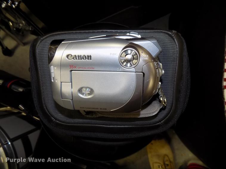 image for item DZ9574 Marching band drums and accessories