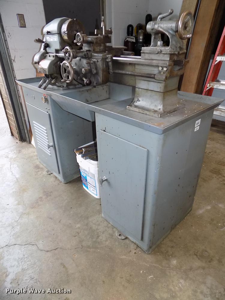 image for item DZ9581 Logan 1875 metal lathe