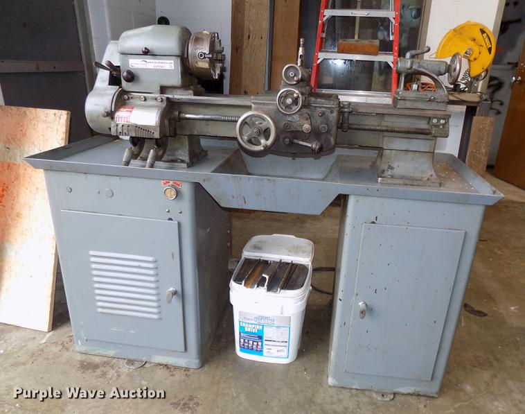 image for item DZ9581 Logan 1875 metal lathe