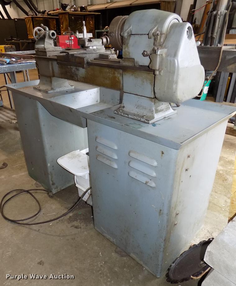 image for item DZ9581 Logan 1875 metal lathe