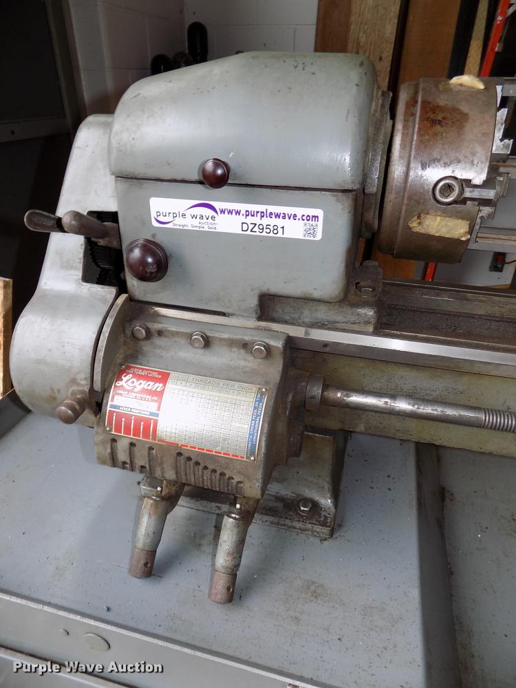 image for item DZ9581 Logan 1875 metal lathe