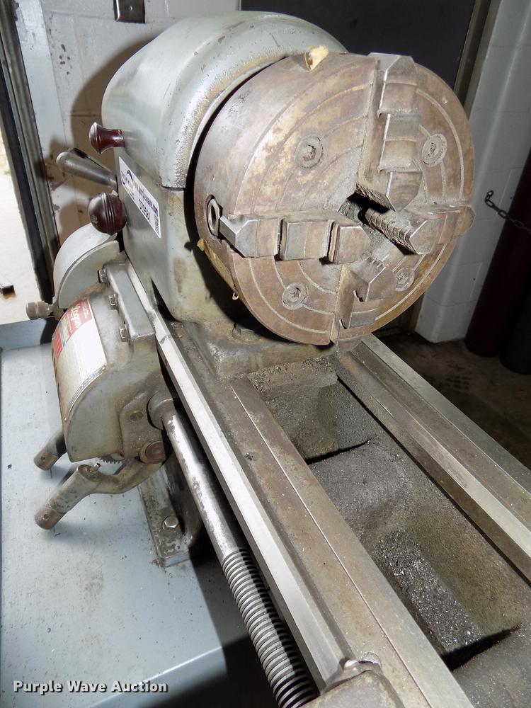 image for item DZ9581 Logan 1875 metal lathe