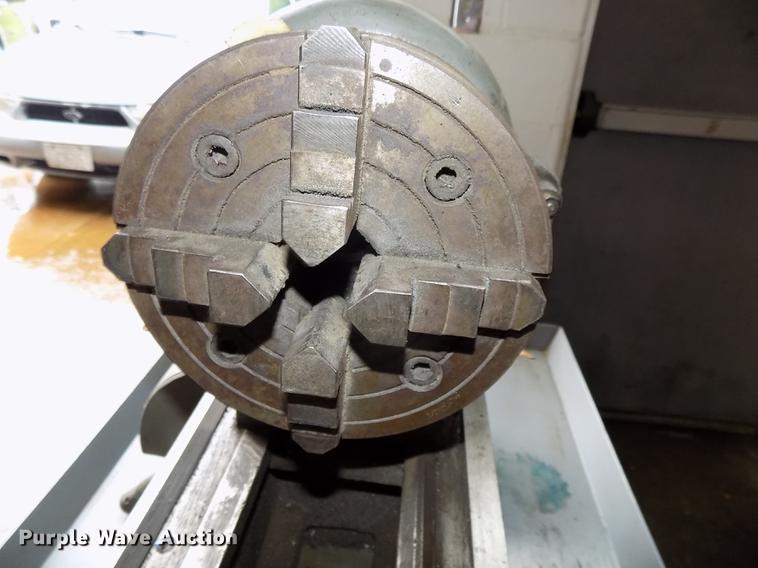 image for item DZ9581 Logan 1875 metal lathe