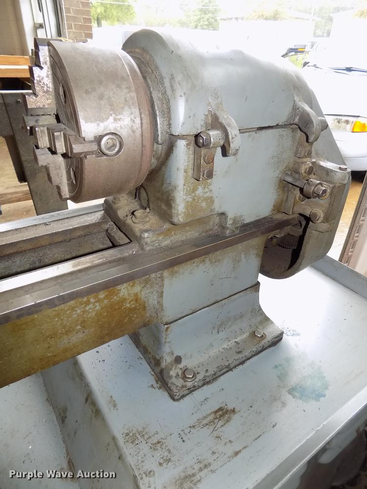 image for item DZ9581 Logan 1875 metal lathe