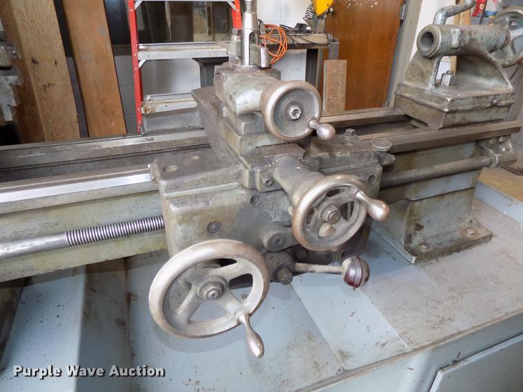 image for item DZ9581 Logan 1875 metal lathe