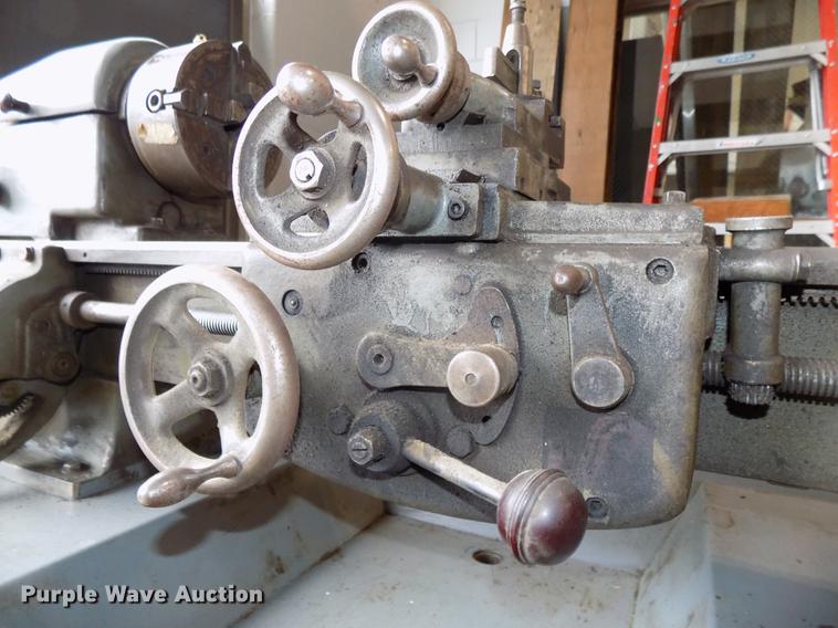 image for item DZ9581 Logan 1875 metal lathe