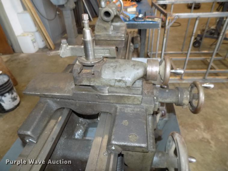 image for item DZ9581 Logan 1875 metal lathe