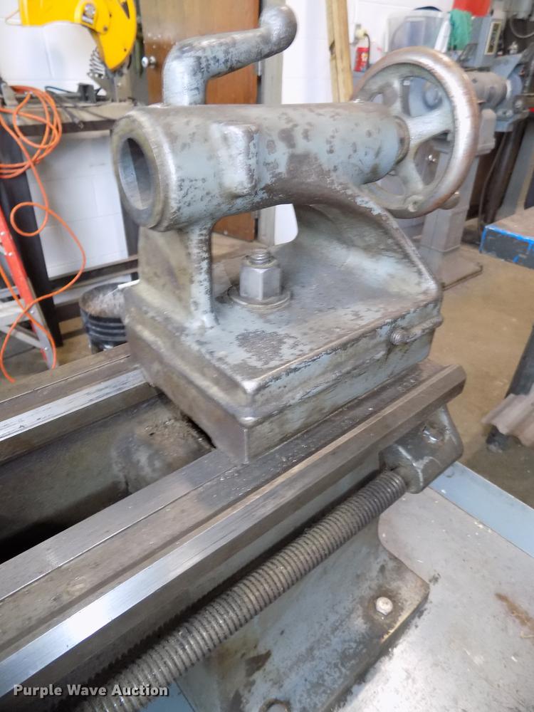 image for item DZ9581 Logan 1875 metal lathe