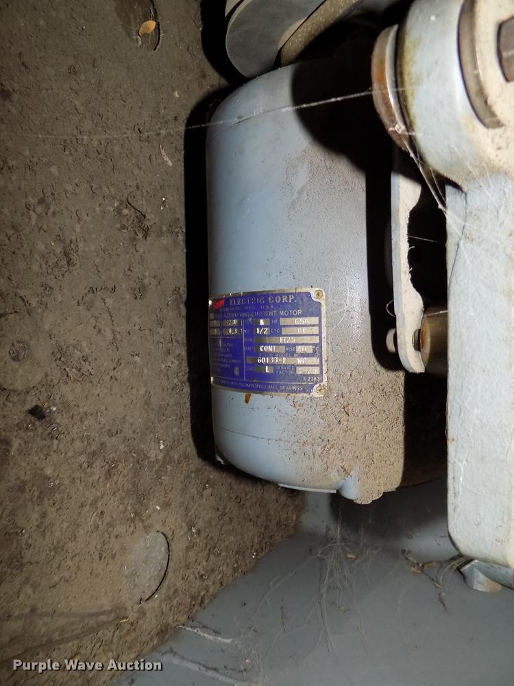 image for item DZ9581 Logan 1875 metal lathe