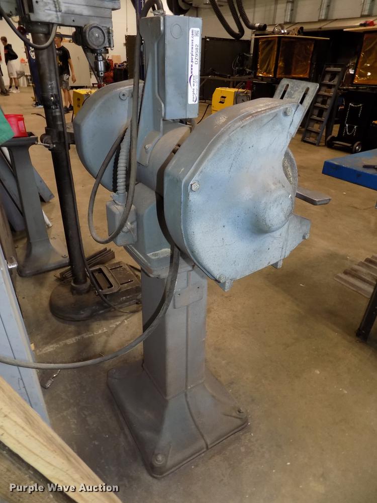 image for item DZ9582 Baldor pedestal grinder