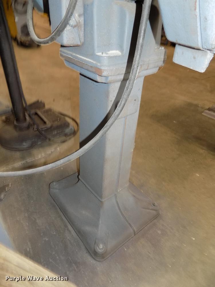 image for item DZ9582 Baldor pedestal grinder