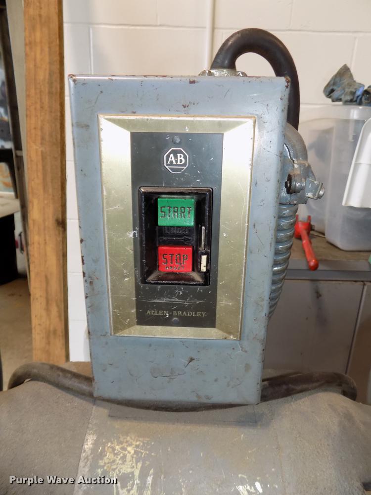 image for item DZ9582 Baldor pedestal grinder