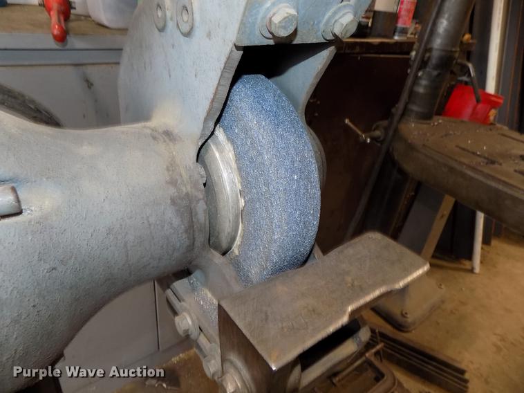 image for item DZ9582 Baldor pedestal grinder