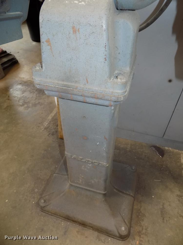 image for item DZ9582 Baldor pedestal grinder