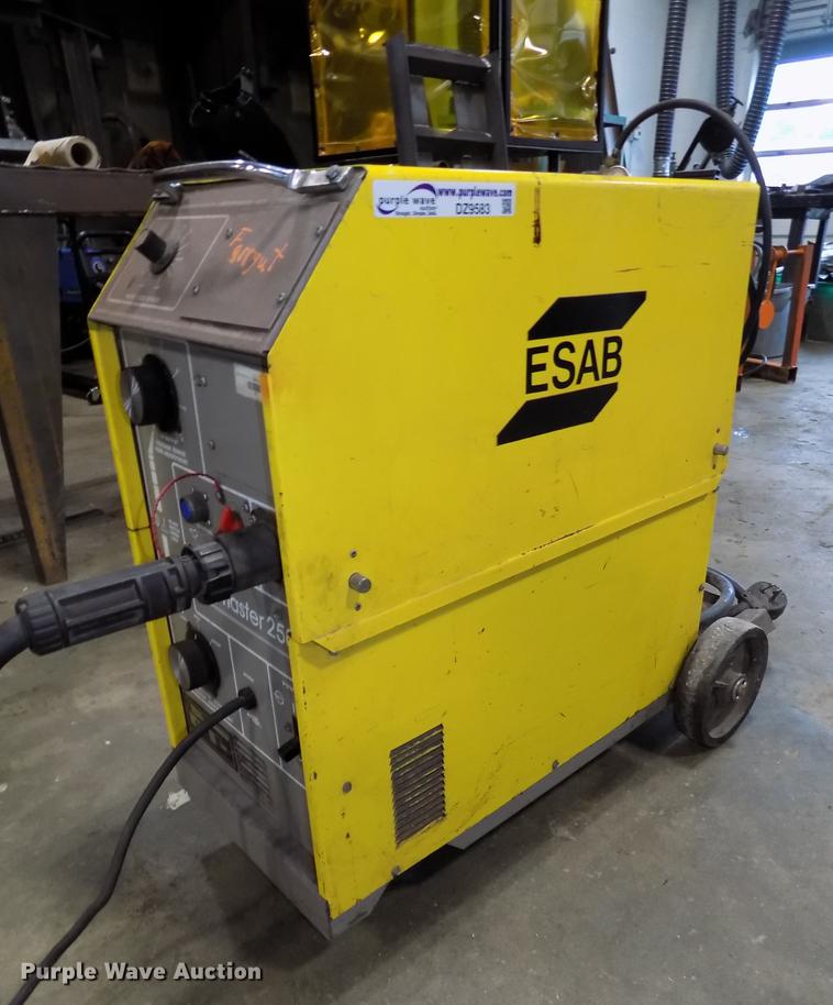 image for item DZ9583 Esab Migmaster 250 wire feed