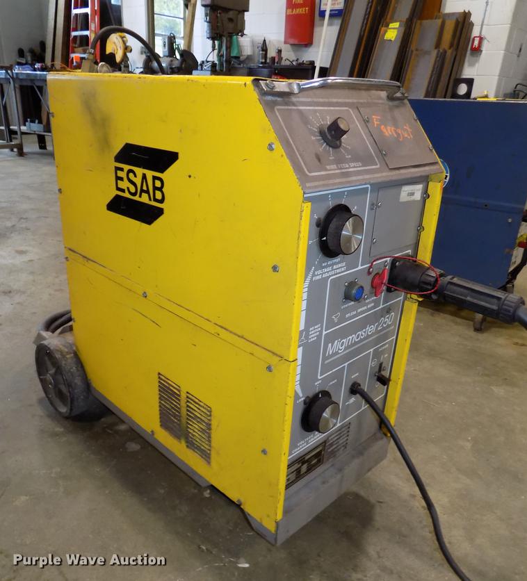 image for item DZ9583 Esab Migmaster 250 wire feed