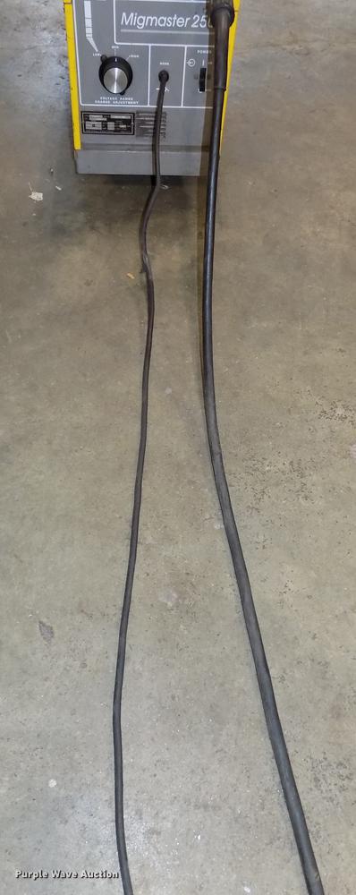 image for item DZ9583 Esab Migmaster 250 wire feed