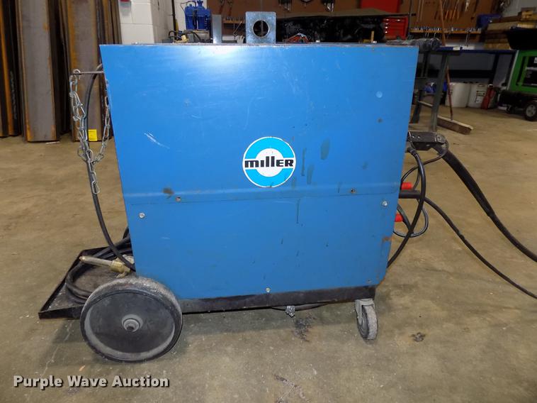 image for item DZ9584 Miller Millermatic 35 wire feed