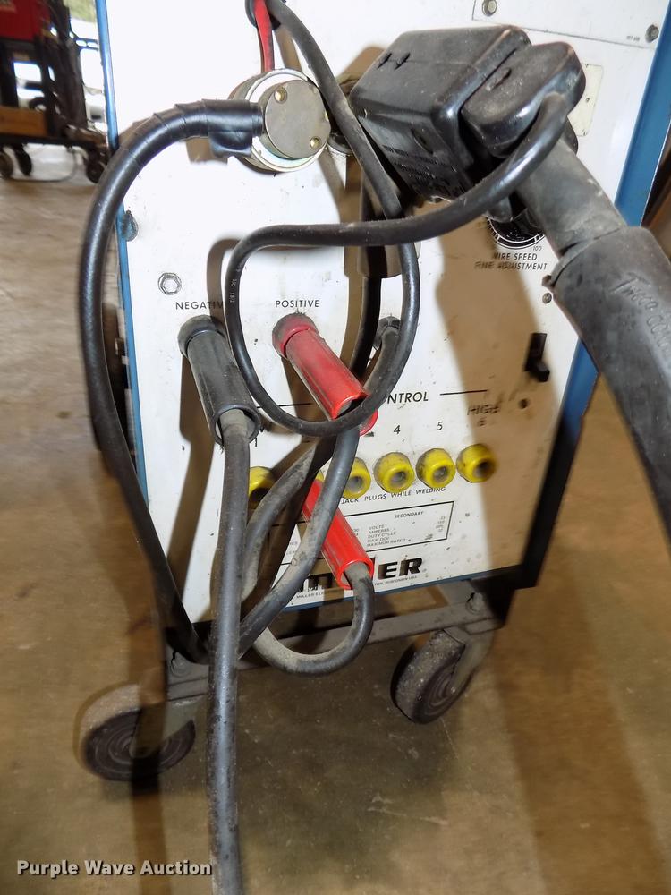 image for item DZ9584 Miller Millermatic 35 wire feed