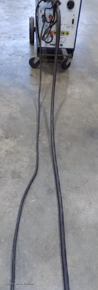 image for item DZ9584 Miller Millermatic 35 wire feed