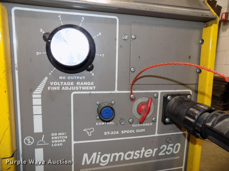 image for item DZ9585 Esab Migmaster 250 wire welder