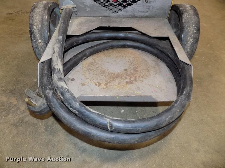 image for item DZ9585 Esab Migmaster 250 wire welder